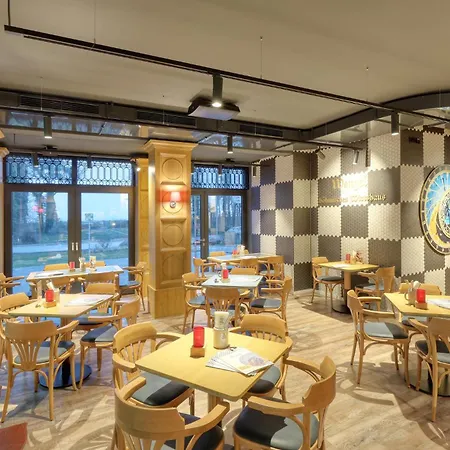 Baltischer Hof 19 بولتينهاجين